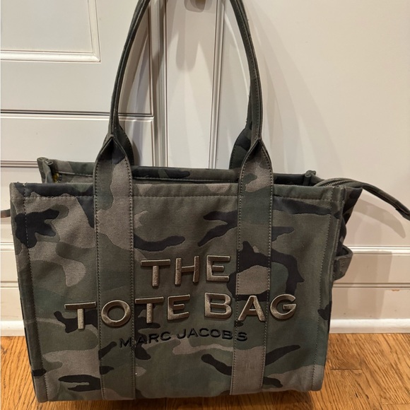 Marc Jacobs Handbags - Marc Jacobs The Camo Jacquard Large Tote Bag